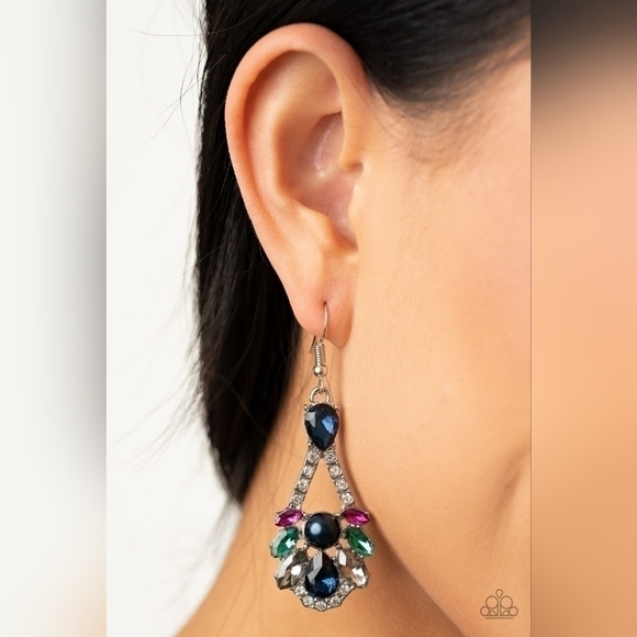 paparazzi Jewelry - Prismatic Presence Earrings